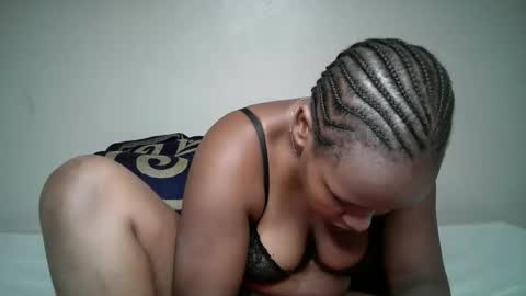 queen_pretty11 online show from 05-12-26, 10:07