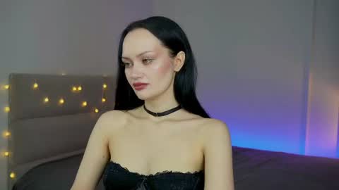 Snapshot of queenaliss chatting on 07-04-26, 04:29 Your world and the universe Aliss online show from 07-04-26, 04:29