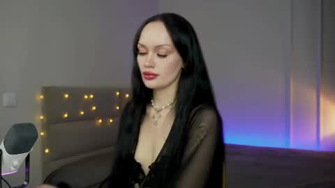 Snapshot of queenaliss chatting on 07-07-26, 06:16 Your world and the universe Aliss online show from 07-07-26, 06:16