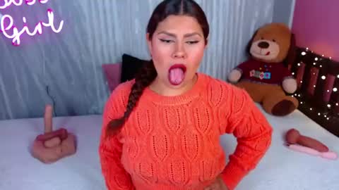 Queenamazon  online show from 06-29-26, 05:46