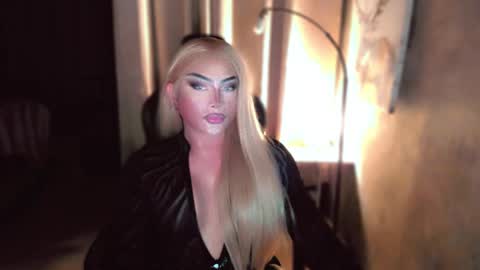 Snapshot of queenarthalia chatting on 03-01-25, 06:46 ARTHA online show from 03-01-25, 06:46