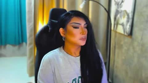 Snapshot of queenarthalia chatting on 03-12-25, 05:02 ARTHA online show from 03-12-25, 05:02