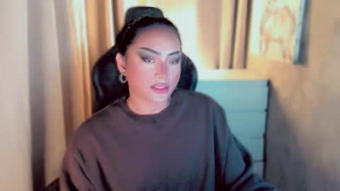 Snapshot of queenarthalia chatting on 09-13-25, 06:24 ARTHA online show from 09-13-25, 06:24