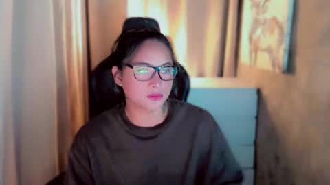 Snapshot of queenarthalia chatting on 09-16-25, 10:49 ARTHA online show from 09-16-25, 10:49