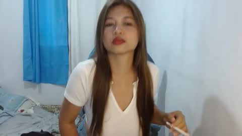 Snapshot of queenboba chatting on 12-22-24, 11:31 queen online show from 12-22-24, 11:31