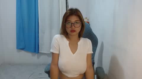 Snapshot of queenboba chatting on 03-06-25, 08:27 queen online show from 03-06-25, 08:27