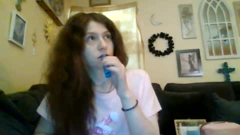 Snapshot of queencrimsonlvx chatting on 07-03-26, 03:24 queencrimsonlvx online show from 07-03-26, 03:24
