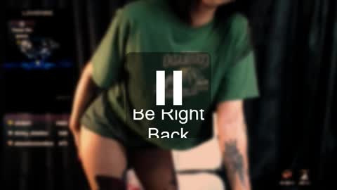 Snapshot of queendom_ing chatting on 12-30-24, 12:11 Sweet Goddess online show from 12-30-24, 12:11