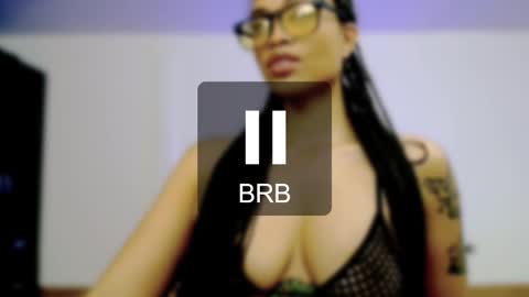 Snapshot of queendom_ing chatting on 10-08-25, 01:03 Sweet Goddess online show from 10-08-25, 01:03