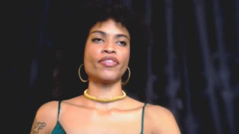 Snapshot of queendom_ing chatting on 11-26-25, 04:41 Sweet Goddess online show from 11-26-25, 04:41