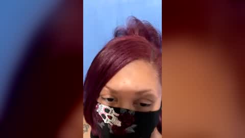 Snapshot of queeniequinn chatting on 07-02-26, 02:44 queeniequinn online show from 07-02-26, 02:44
