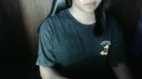 queenkrissha online show from 12-17-25, 10:32