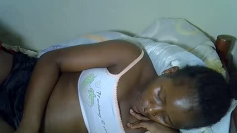 Snapshot of queenlena868103 chatting on 11-20-25, 10:42 queenlena868103 online show from 11-20-25, 10:42