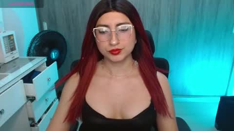 Snapshot of queenlilith_paradise chatting on 07-20-26, 10:34 Queenlilith online show from 07-20-26, 10:34