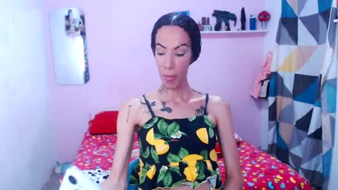 Snapshot of queenmaria23cm chatting on 07-19-26, 08:12 queenmaria23cm online show from 07-19-26, 08:12