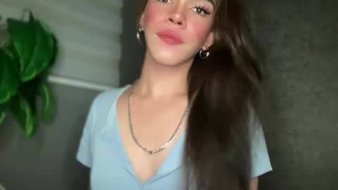 QUEEN online show from 12-15-25, 12:53