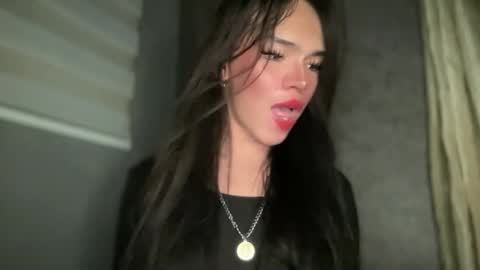 QUEEN online show from 03-28-26, 07:46