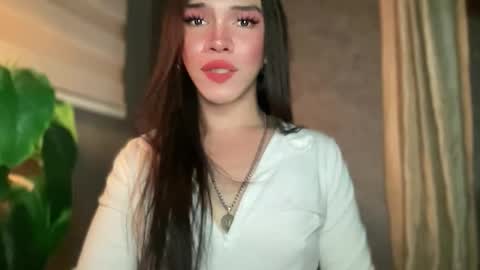 QUEEN online show from 04-17-26, 12:02