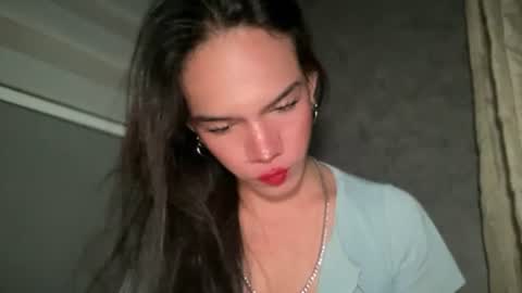 Snapshot of queenn_xxx chatting on 06-20-26, 12:52 QUEEN online show from 06-20-26, 12:52