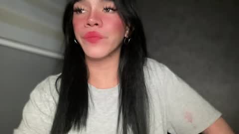 Snapshot of queenn_xxx chatting on 06-28-26, 12:27 QUEEN online show from 06-28-26, 12:27