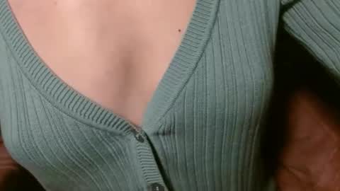 queenoftenderness online show from 04-16-26, 09:39