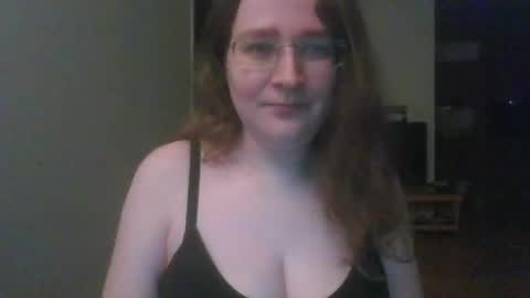 Snapshot of queenofthenights chatting on 06-26-26, 10:03 queenofthenights online show from 06-26-26, 10:03
