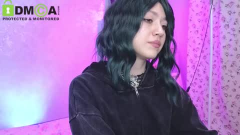 Snapshot of queenofwandss chatting on 11-15-25, 04:03 follow my new insta online show from 11-15-25, 04:03