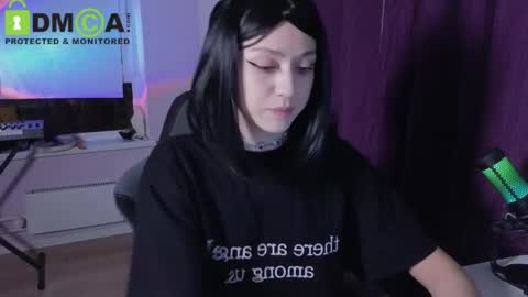     follow my new insta  online show from 04-07-26, 11:15