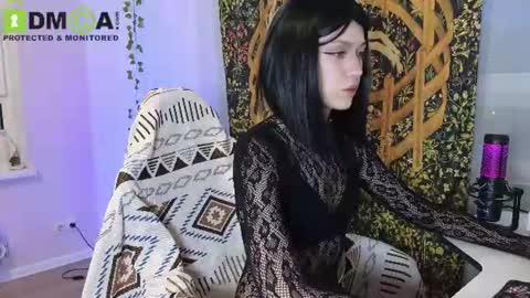 Snapshot of queenofwandss chatting on 07-06-26, 06:32 follow my new insta online show from 07-06-26, 06:32