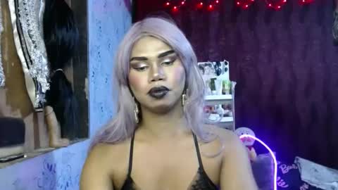 queenpinayebony_xx online show from 03-29-26, 11:21