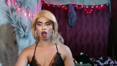 queenpinayebony_xx online show from 04-20-26, 02:20