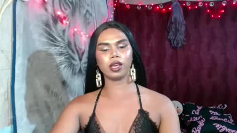 queenpinayebony_xx online show from 05-19-26, 11:05