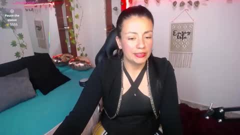 Snapshot of queenrose94 chatting on 02-25-26, 03:54 queenrose94 online show from 02-25-26, 03:54