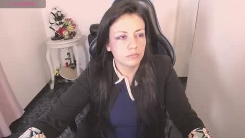 Snapshot of queenrose94 chatting on 06-25-26, 09:08 queenrose94 online show from 06-25-26, 09:08