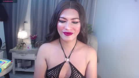 Sabrina online show from 12-22-25, 02:47