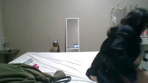 Snapshot of queensecrets chatting on 12-06-24, 07:32 queensecrets online show from 12-06-24, 07:32