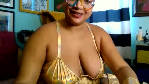 Snapshot of queensquirtntwerk chatting on 02-22-26, 03:21 Queen Hilarity online show from 02-22-26, 03:21