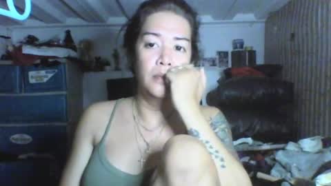Snapshot of queenstefhanie chatting on 04-24-26, 10:18 stephanie online show from 04-24-26, 10:18