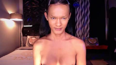 Snapshot of queenvalentinats chatting on 01-03-25, 05:17 ValentinaMoone online show from 01-03-25, 05:17