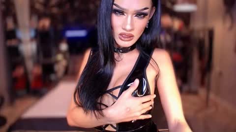 Snapshot of queenvalentinats chatting on 02-12-25, 07:45 ValentinaMoone online show from 02-12-25, 07:45