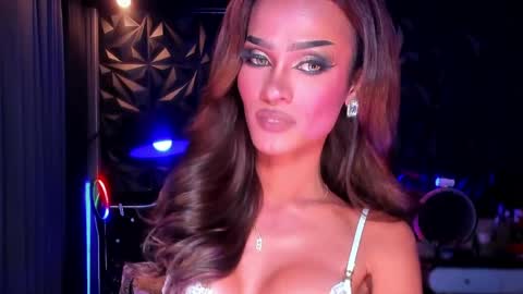 ValentinaMoone online show from 05-27-26, 09:56