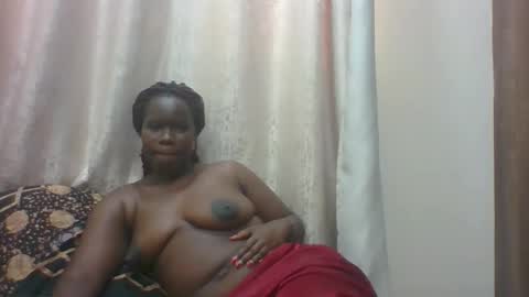 Snapshot of queenvivy chatting on 06-05-26, 07:58 VIVIAN online show from 06-05-26, 07:58