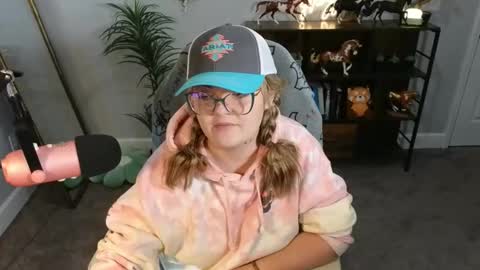 Bri online show from 11-25-25, 12:43