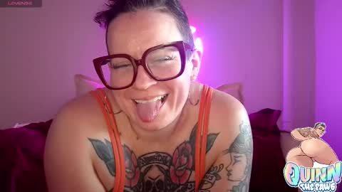 Snapshot of quinnofspades chatting on 11-17-25, 04:13 quinnofspades online show from 11-17-25, 04:13