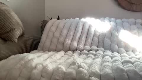 Snapshot of quinnyelena chatting on 11-27-25, 11:01 Quinnyelena online show from 11-27-25, 11:01