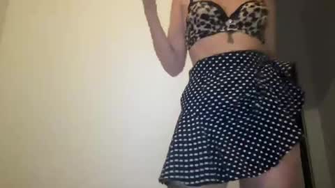 Quinnyelena online show from 07-22-26, 08:11