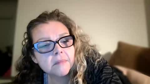 Pistol Fannie online show from 05-30-26, 04:42
