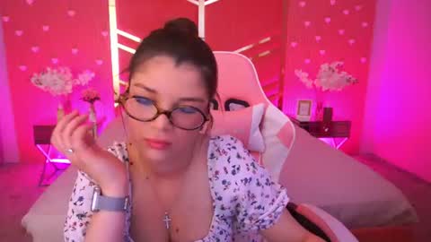 Karolina online show from 06-18-26, 06:35
