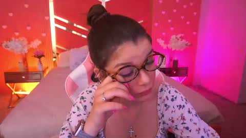 Karolina online show from 06-18-26, 09:14