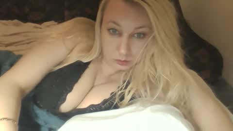 Snapshot of qwertyuio71919 chatting on 05-06-26, 04:19 qwertyui online show from 05-06-26, 04:19